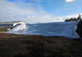 Силосная пленка черно-белая толщиной 120мкм производства ООО "Новая упаковка"