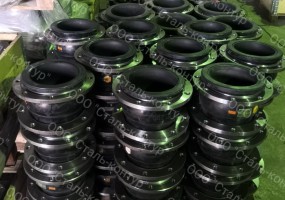 Резиновые компенсаторы фланцевые