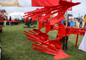 Плуг ВАРЯГ лемешный оборотный ПЛО производства БДТ-АГРО