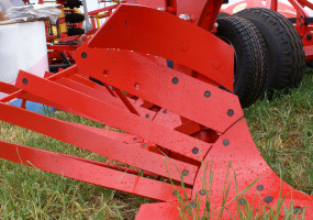 Плуг лемешный регулируемый ПЛР производства БДТ-АГРО
