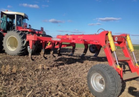 Плуг чизельный ПЧП со стойкой параплау производства БДТ-АГРО