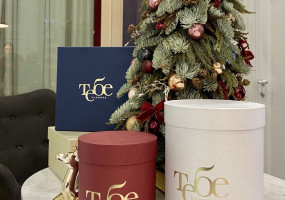 круглая коробка для новогодних подарков griffelbox.ru