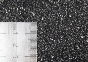 Мы производим самую широкую в отрасли фракционную линейку шлакового песка -24 фракции.   Технологические возможности Завода позволяют произвести любую фракцию по Вашей заявке, от 0,1 мм до 5,0 мм.