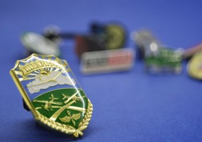 значки на заказ с логотипом