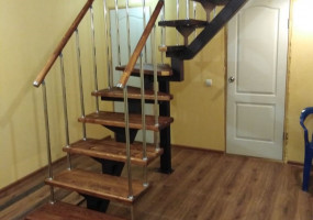 Лестница на центральном косоуре серии Ассоль