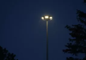 ВМК — высокомачтовая опора с мобильной короной