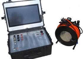 Подводный телевизионный комплекс предназначен для видео документирования обследовательских и подводно-технических работ, выполняемых водолазами в условиях нормальной и пониженной прозрачности воды.   Комплекс может использоваться при без доковом освидетельствовании подводных частей корпусов судов, обследовании трубопроводов, подводной части гидротехнических сооружений и т.п.