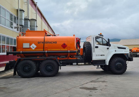 Автотопливозаправщик АТЗ-10 на шасси Урал от завода "Борус"