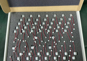 Ложемент из поролона с кейсом из гофрокартона для датчиков