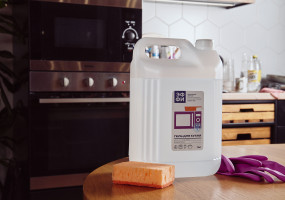 Предназначен для чистки посуды, кастрюль, сковородок, противней, кухонных плит, духовых шкафов, грилей, коптилен, фритюрниц, вытяжек, микроволновых печей, пароконвектоматов, решеток барбекю, шампуров.