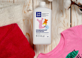 Предназначен для смягчения ткани, облегчения процесса глажки, нейтрализации статического электричества, повышения износостойкости, ароматизации изделий из всех видов тканей, в том числе детских.