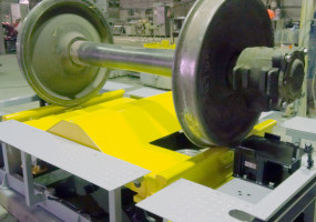 Стенд для вибродиагностики буксового узла колесных пар