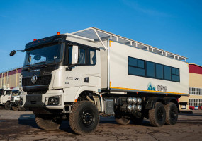 Вахтовый автобус Shacman с защитой от камнепадения (производство - завод "Борус")