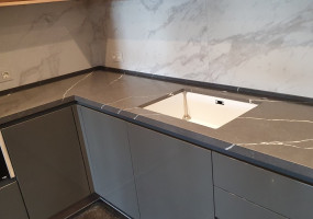 Столешница из кварцевого агломерата EtnaQuartz 007 Grey Marquina