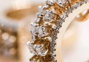 Серьги с подвижными кастами