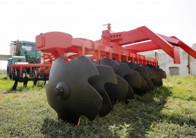 ДЕМЕТРА БПТ Борона -плуг батарейная дисковая тяжелая двухрядная