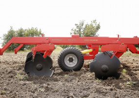 ДЕМЕТРА БПТ Борона -плуг батарейная дисковая тяжелая двухрядная