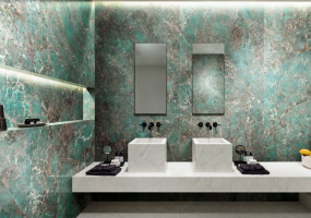 Стены из зеленоватого камня