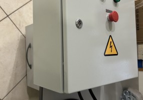 Ящик управления устройства размагничивания бурового инструмента УРБИ-140, УРБИ-240 с выносным пультом   с кабелем и индикатором работы