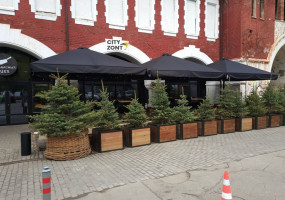 Уличный зонт с водоотводящим руковом