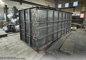 Шибер перекидной поворотный клапан электромеханический осевой фланцевый механизм (МЭОФ) представляет собой конструкцию, предназначенную для регулирования или перенаправления потока газообразной среды (обычно дымовых газов) в газоходах.