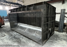 Шибер перекидной поворотный клапан электромеханический осевой фланцевый механизм (МЭОФ) представляет собой конструкцию, предназначенную для регулирования или перенаправления потока газообразной среды (обычно дымовых газов) в газоходах.