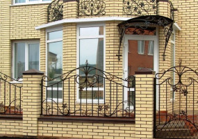 Кованый забор и калитка